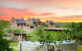 Teri-Lemveli Lodge